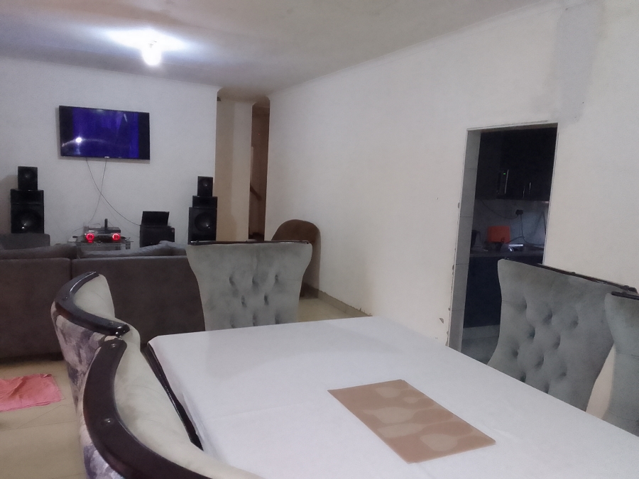 3 Bedroom Property for Sale in Geelhoutpark North West